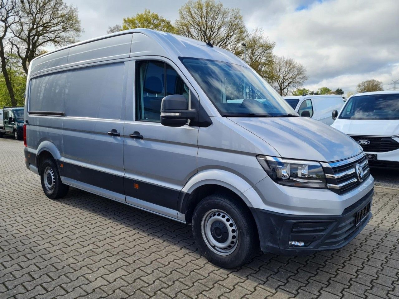 Volkswagen Crafter 35 Kasten TDI MR hoch NAVI KLIMA TEMPOMA - Furgon: slika 3 Volkswagen Crafter 35 Kasten TDI MR hoch NAVI KLIMA TEMPOMA - Furgon: slika 3