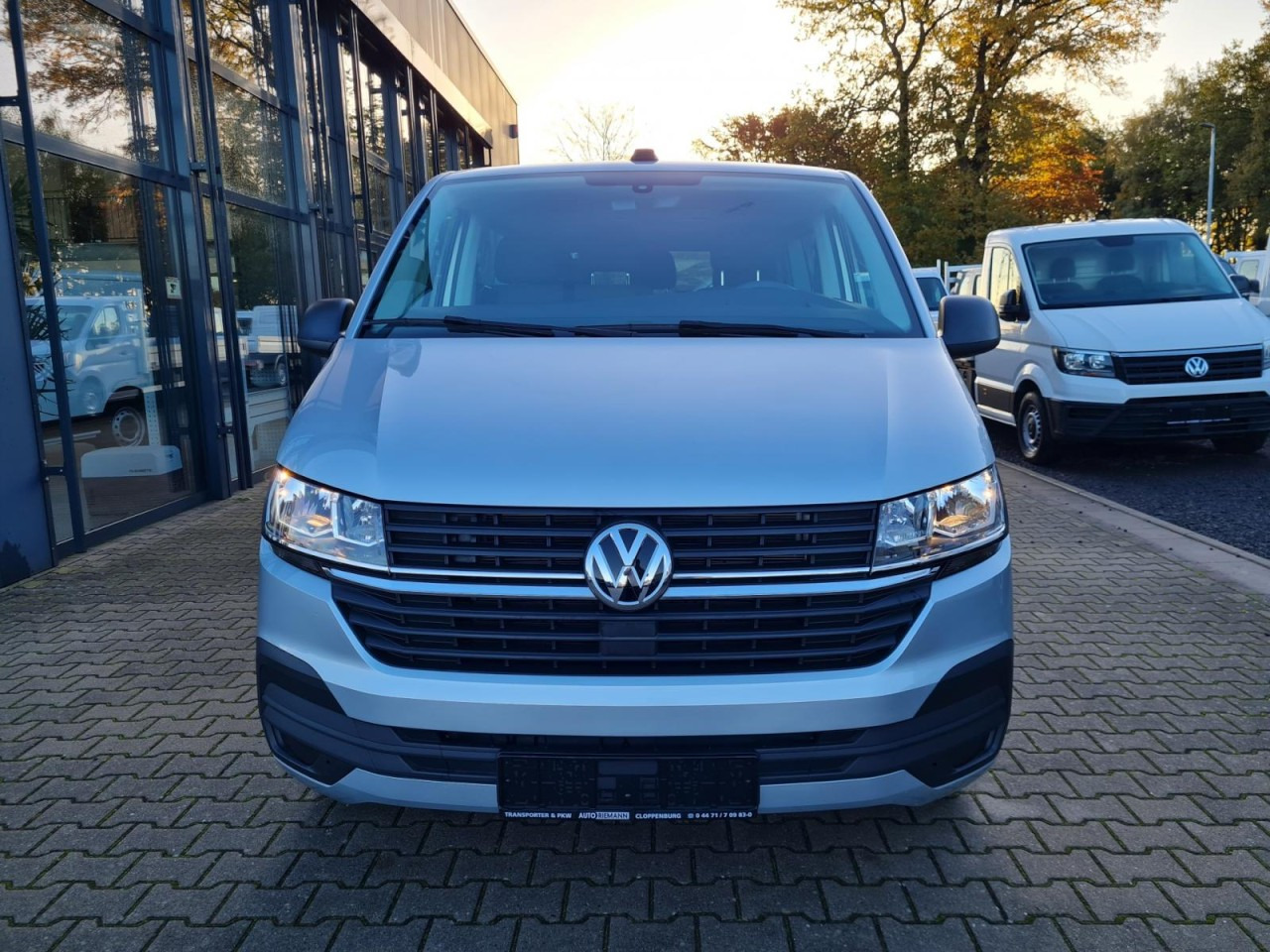 Volkswagen T6.1 Caravelle TDI lang 9 Sitzer 2 Schiebetüren Trendl. - Minibus, Putnički kombi: slika 2 Volkswagen T6.1 Caravelle TDI lang 9 Sitzer 2 Schiebetüren Trendl. - Minibus, Putnički kombi: slika 2