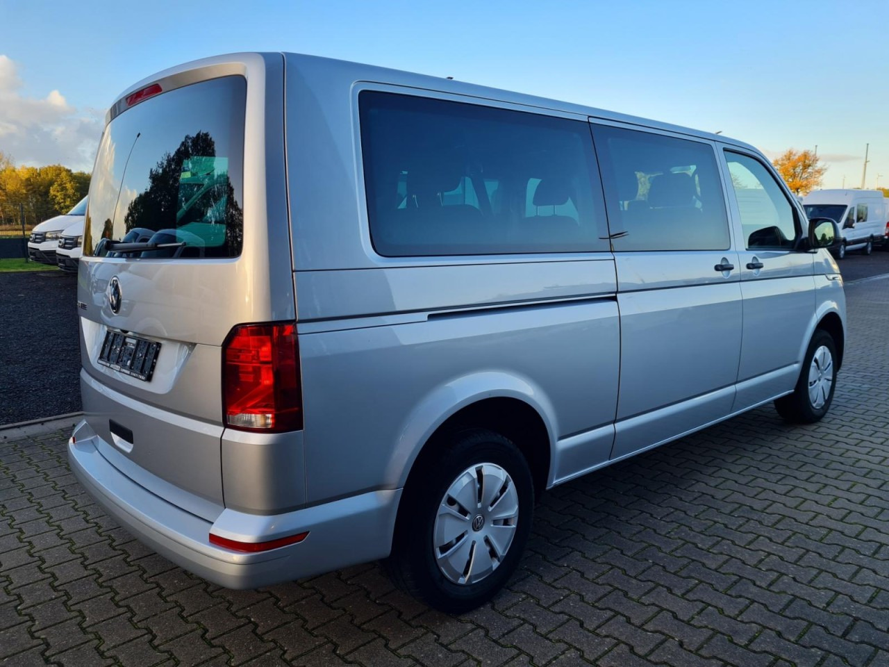 Volkswagen T6.1 Caravelle TDI lang 9 Sitzer 2 Schiebetüren Trendl. - Minibus, Putnički kombi: slika 5 Volkswagen T6.1 Caravelle TDI lang 9 Sitzer 2 Schiebetüren Trendl. - Minibus, Putnički kombi: slika 5