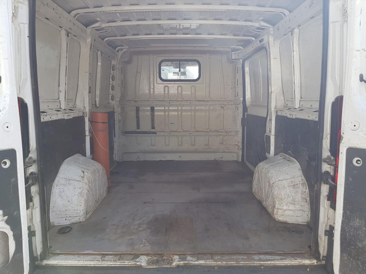 Fiat Ducato Kastenwagen 120 MULTIJET Radio+AHK 88... - Mali kombi: slika 5 Fiat Ducato Kastenwagen 120 MULTIJET Radio+AHK 88... - Mali kombi: slika 5