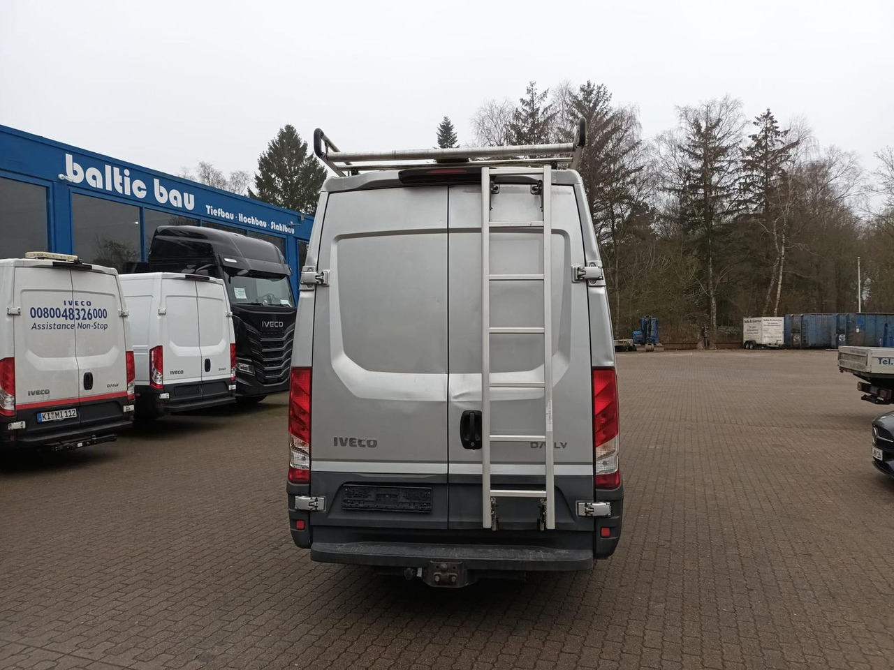 Iveco Daily 35S12V 3520L AHK Dachträger 85 kW (116 ... - Furgon: slika 4 Iveco Daily 35S12V 3520L AHK Dachträger 85 kW (116 ... - Furgon: slika 4