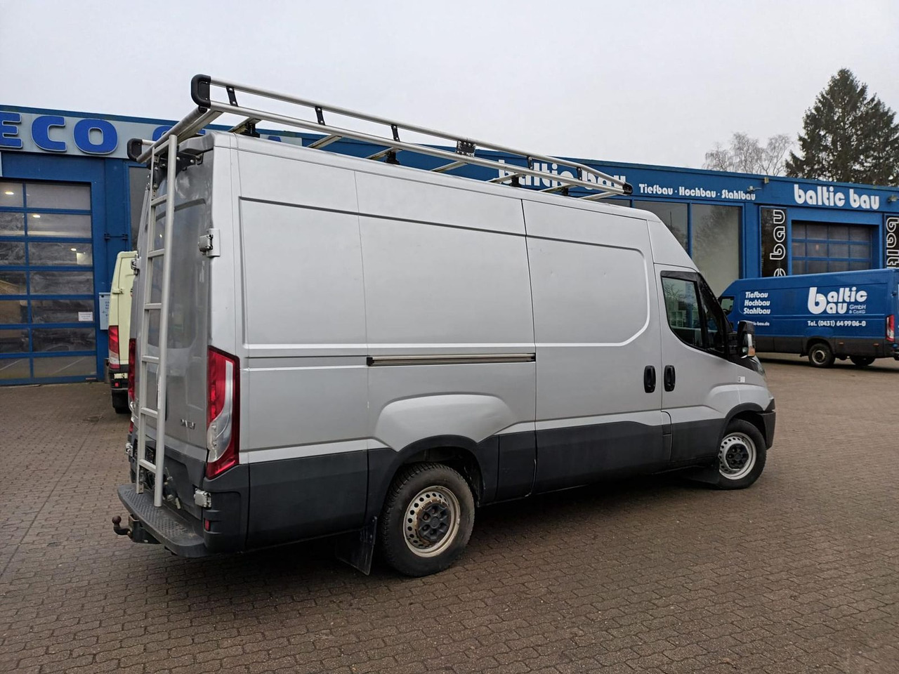 Iveco Daily 35S12V 3520L AHK Dachträger 85 kW (116 ... - Furgon: slika 3 Iveco Daily 35S12V 3520L AHK Dachträger 85 kW (116 ... - Furgon: slika 3