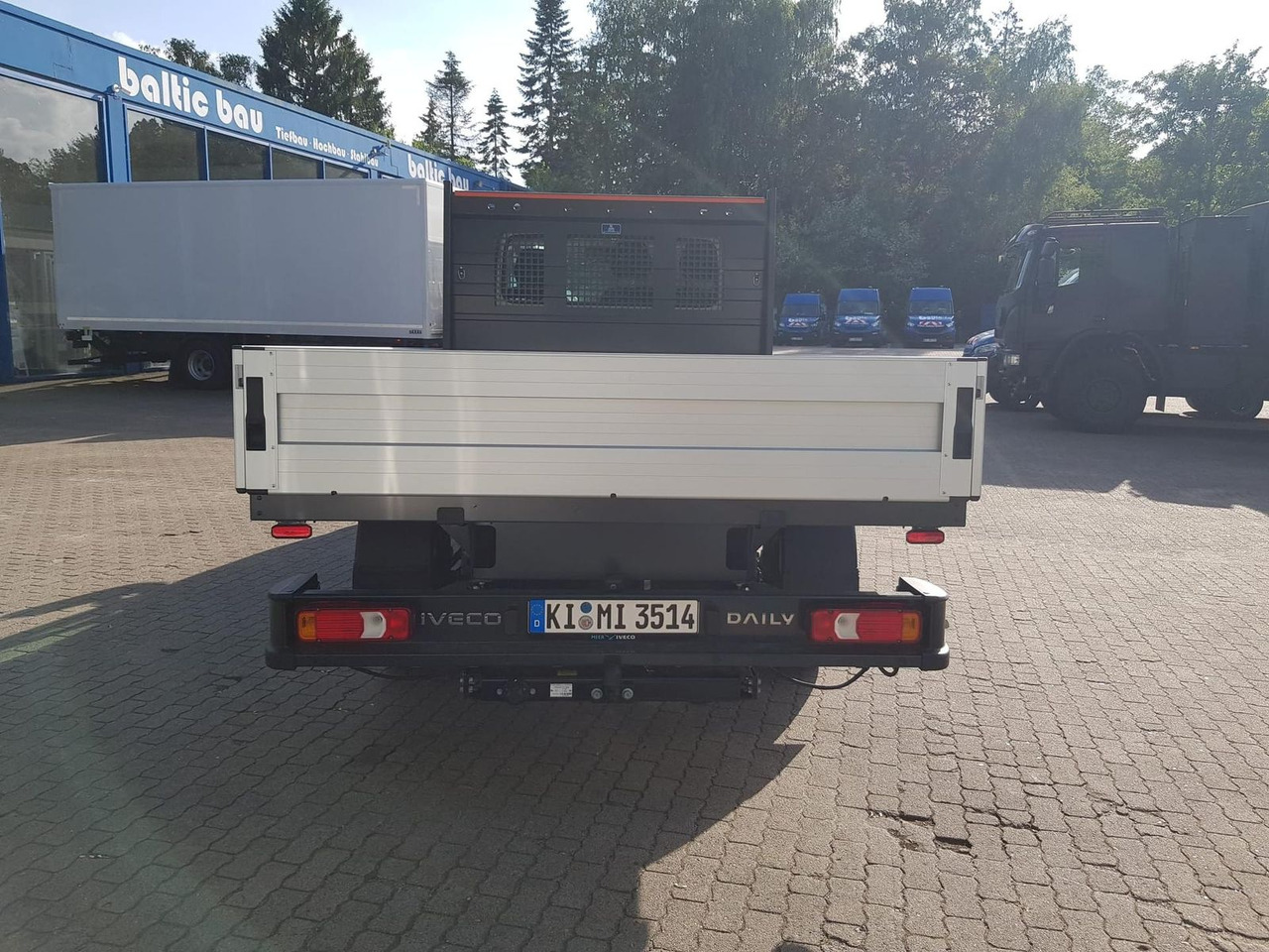 Iveco Daily 35S14HA8 Pritsche AHK 100 kW (136 PS),... - Dostavno vozilo sa otvorenom sandukom: slika 4 Iveco Daily 35S14HA8 Pritsche AHK 100 kW (136 PS),... - Dostavno vozilo sa otvorenom sandukom: slika 4