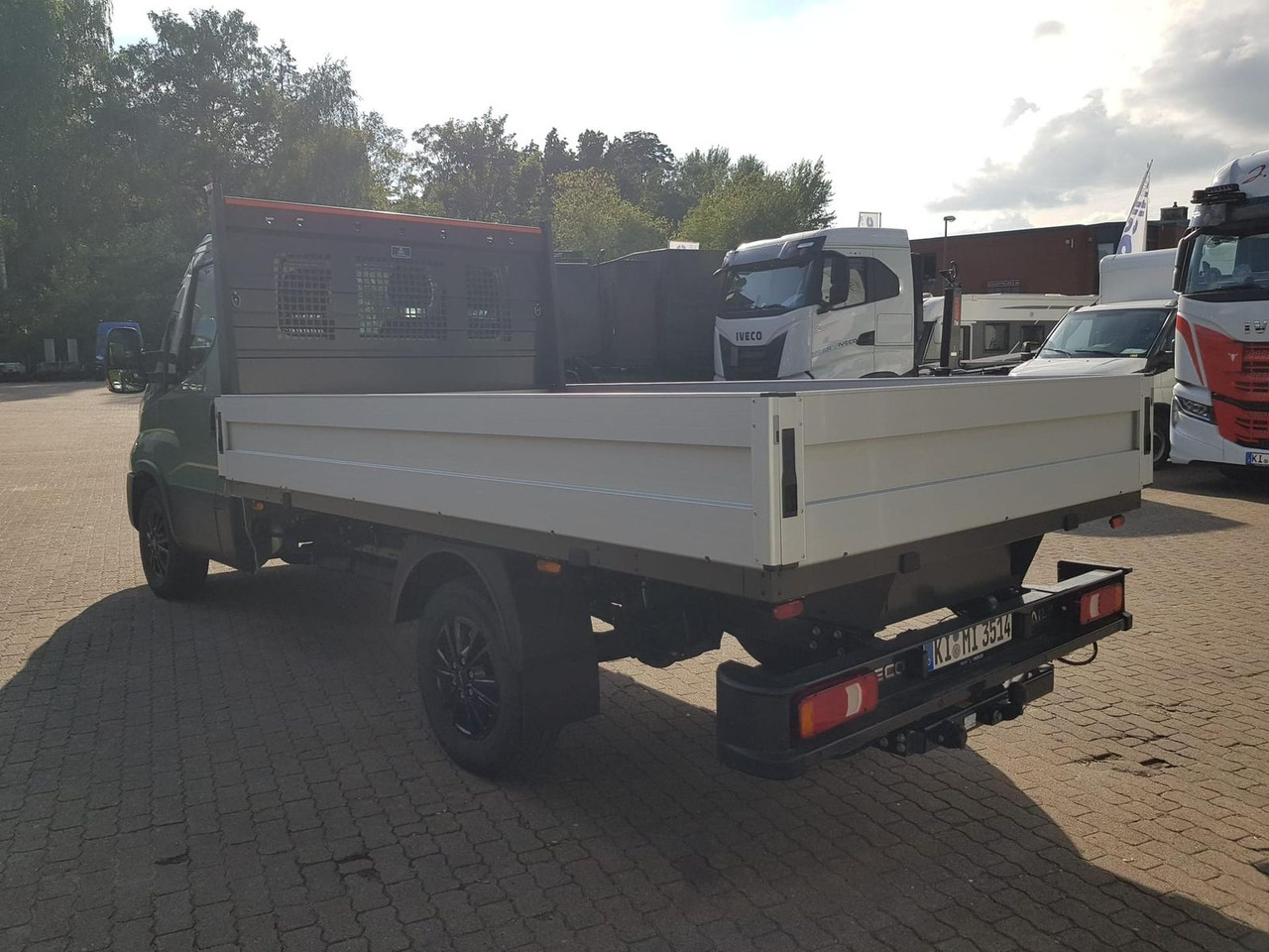 Iveco Daily 35S14HA8 Pritsche AHK 100 kW (136 PS),... - Dostavno vozilo sa otvorenom sandukom: slika 3 Iveco Daily 35S14HA8 Pritsche AHK 100 kW (136 PS),... - Dostavno vozilo sa otvorenom sandukom: slika 3