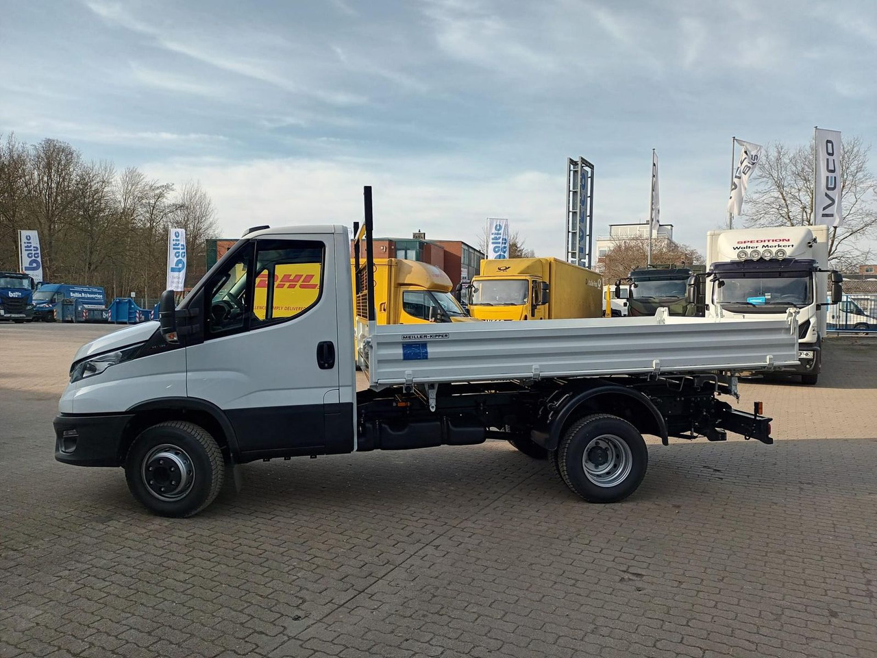 Iveco Daily 70C18H Meiller-Dreiseitenkipper Klima, AHK - Dostavno vozilo istovarivač: slika 2 Iveco Daily 70C18H Meiller-Dreiseitenkipper Klima, AHK - Dostavno vozilo istovarivač: slika 2