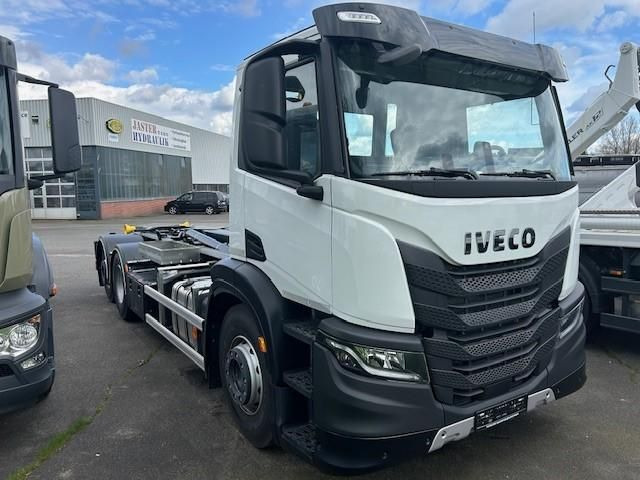Iveco X-WAY AD280X46Y/PS ON Palfinger PH T20 SLD5 3... - Kamion sa hidrauličnom kukom: slika 1 Iveco X-WAY AD280X46Y/PS ON Palfinger PH T20 SLD5 3... - Kamion sa hidrauličnom kukom: slika 1