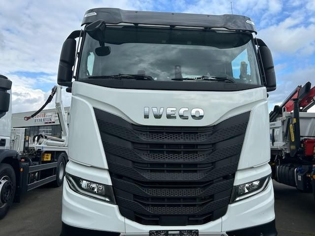Iveco X-WAY AS280X49Y/PS ON Abrollkipper Hiab 21S.... - Kamion sa hidrauličnom kukom: slika 2 Iveco X-WAY AS280X49Y/PS ON Abrollkipper Hiab 21S.... - Kamion sa hidrauličnom kukom: slika 2