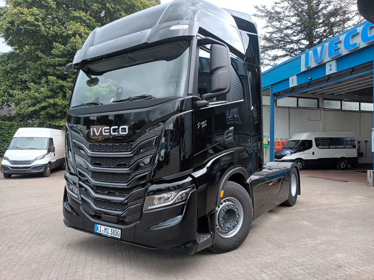 Iveco S-Way SZM 500PS 18-20t zGG. ohne Hydraulik - Tegljač: slika 1 Iveco S-Way SZM 500PS 18-20t zGG. ohne Hydraulik - Tegljač: slika 1