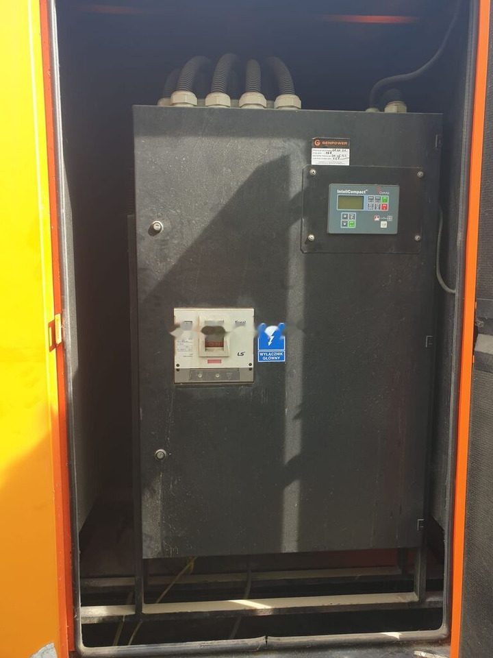 Set generatora novi Stamford Generator Cummins STAMFORD 1600 KVA 2015 rok . Agregaty Prądotwó: slika 46