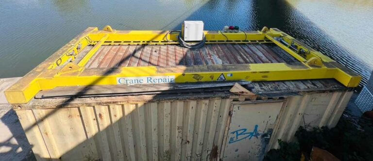 Crane Repair – Spreader for 20ft Container - Lučka oprema: slika 1 Crane Repair – Spreader for 20ft Container - Lučka oprema: slika 1