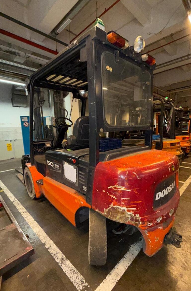 Doosan B50X-5 – Electric forklift / Elektro-Stapler - Električni viljuškar: slika 1 Doosan B50X-5 – Electric forklift / Elektro-Stapler - Električni viljuškar: slika 1