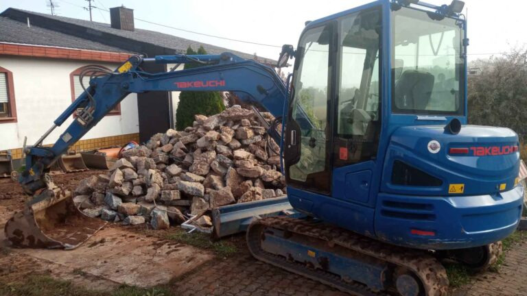 Takeuchi TB240 – mini excavator / Minibagger - Bager: slika 1 Takeuchi TB240 – mini excavator / Minibagger - Bager: slika 1