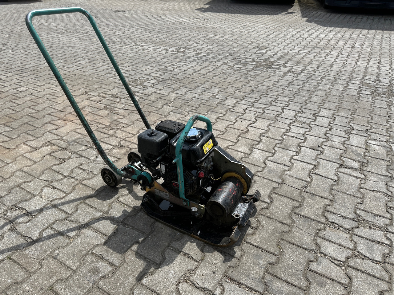Ammann APF12/40 Rüttelplatte 69 kg - Vibraciona ploča: slika 4 Ammann APF12/40 Rüttelplatte 69 kg - Vibraciona ploča: slika 4