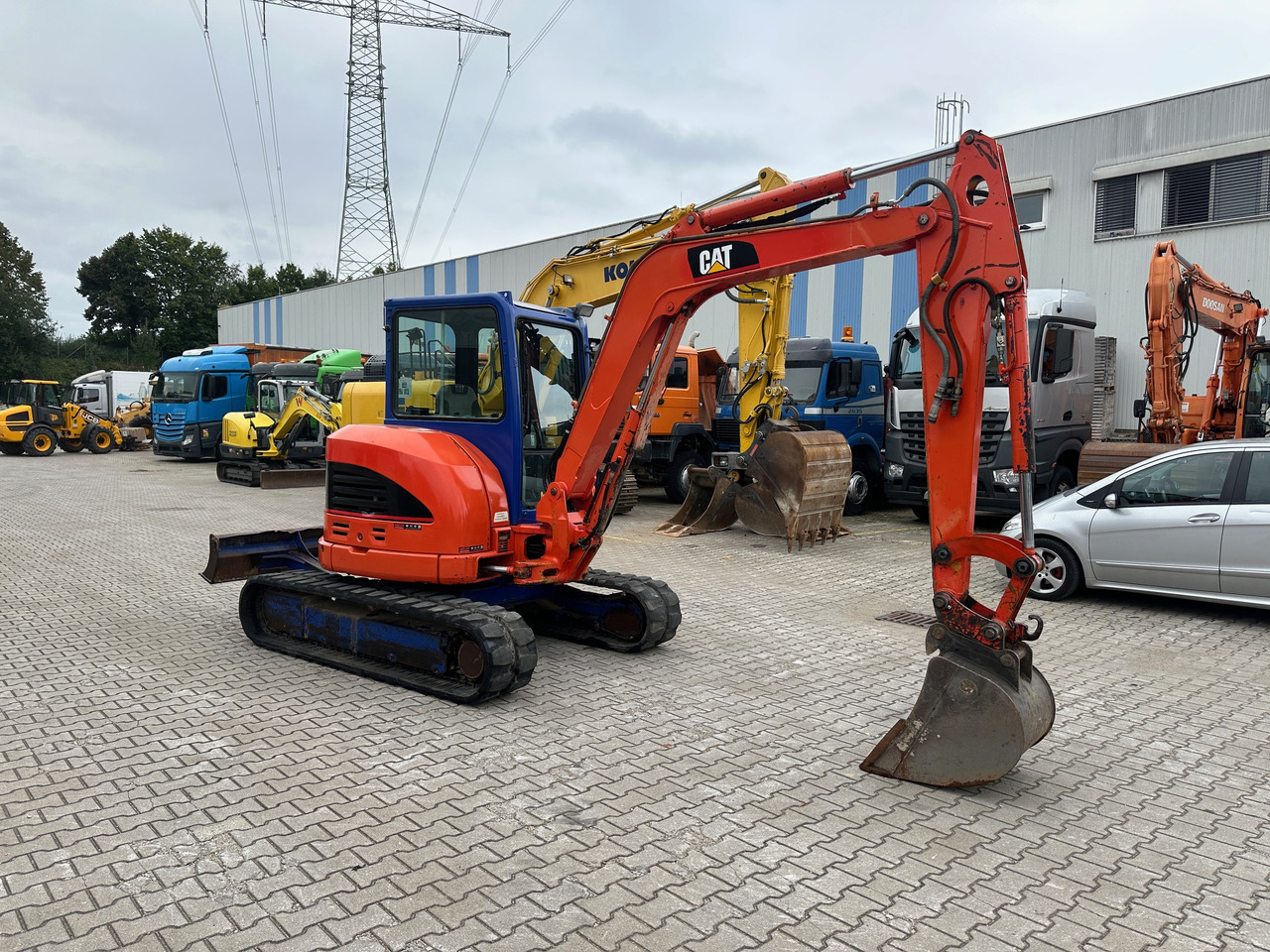 Caterpillar 305 CR Nullheck Minibagger MS03 - Mini bager: slika 3 Caterpillar 305 CR Nullheck Minibagger MS03 - Mini bager: slika 3