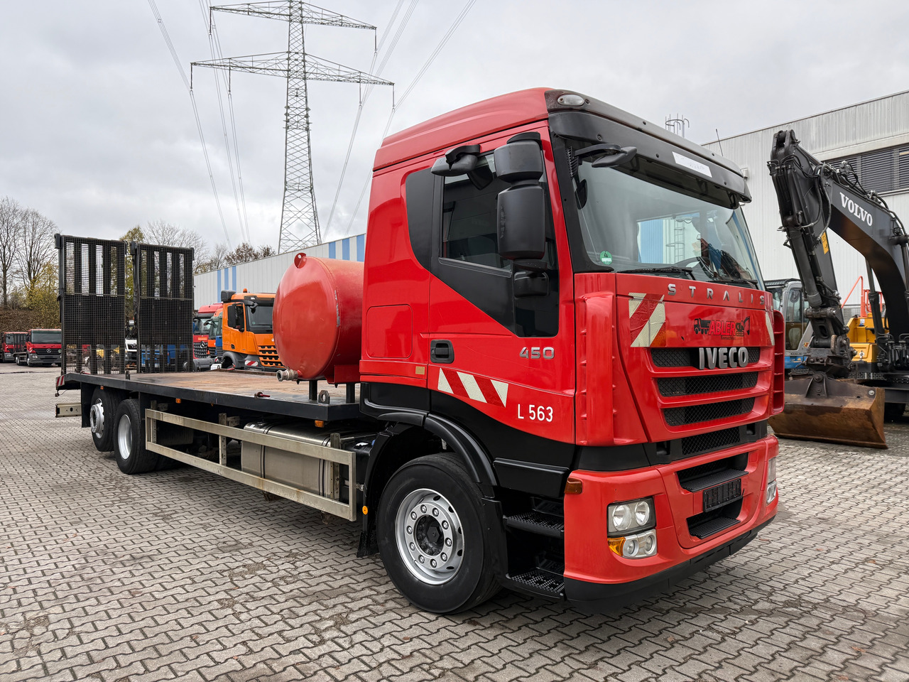 Iveco AS260S45 Baumaschinentransporter hydr. Rampe - Kamion za prevoz automobila: slika 3 Iveco AS260S45 Baumaschinentransporter hydr. Rampe - Kamion za prevoz automobila: slika 3