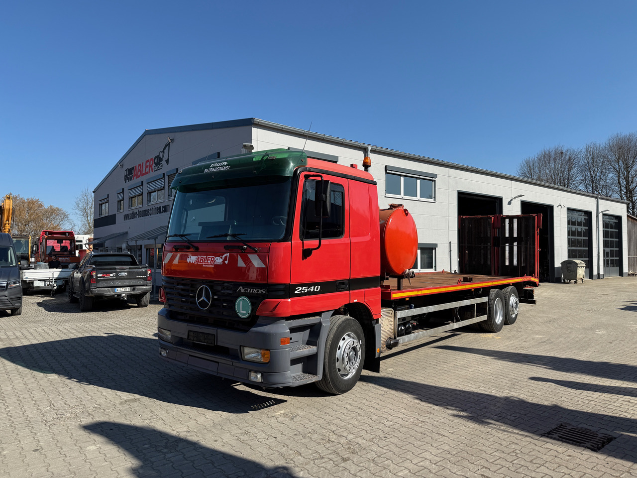 Mercedes-Benz 2540 Actros MP1 Baumaschinentrnasporter - Kamion: slika 2 Mercedes-Benz 2540 Actros MP1 Baumaschinentrnasporter - Kamion: slika 2