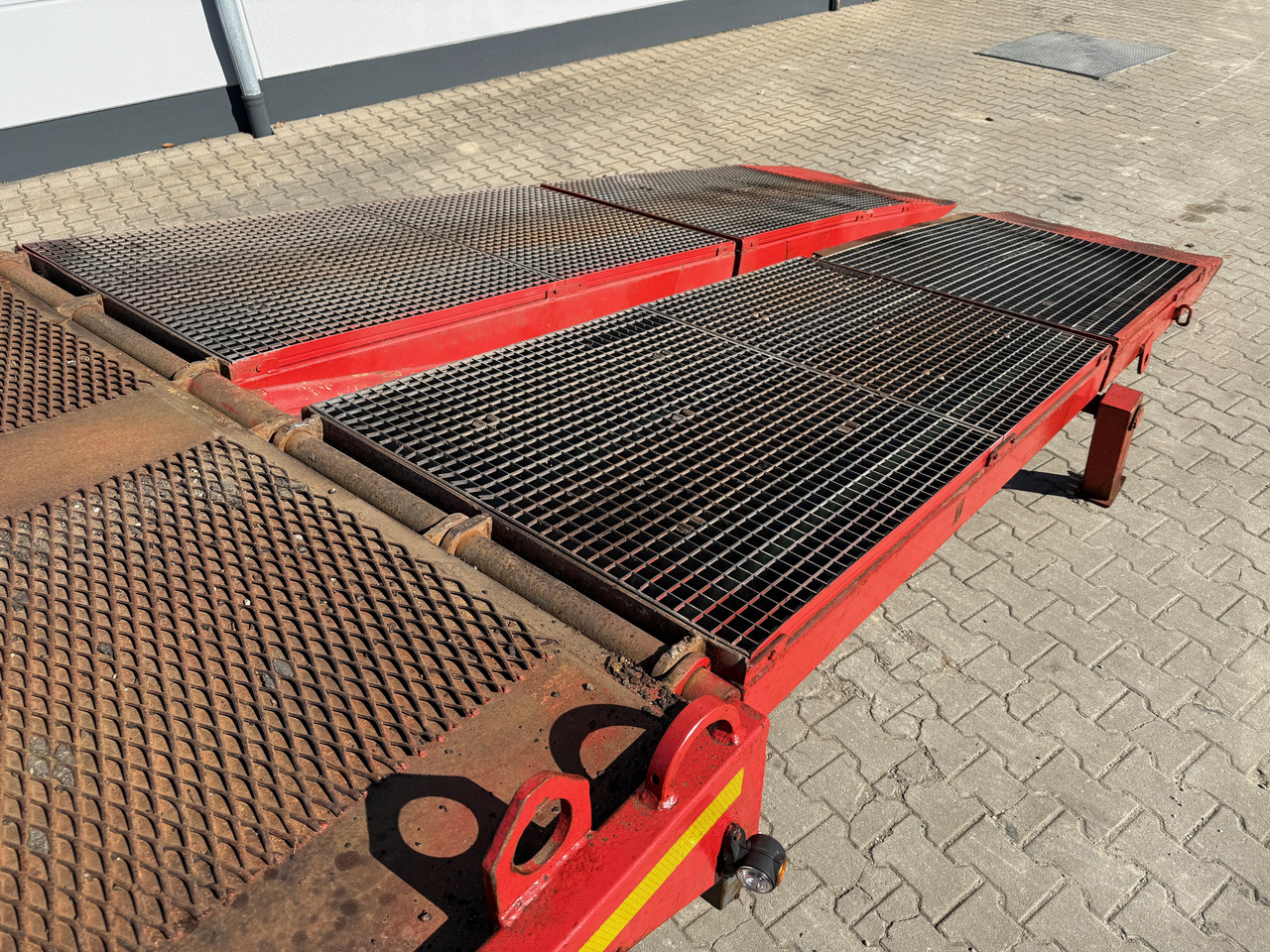 Kamion Mercedes-Benz 2540 Actros MP1 Baumaschinentrnasporter: slika 9