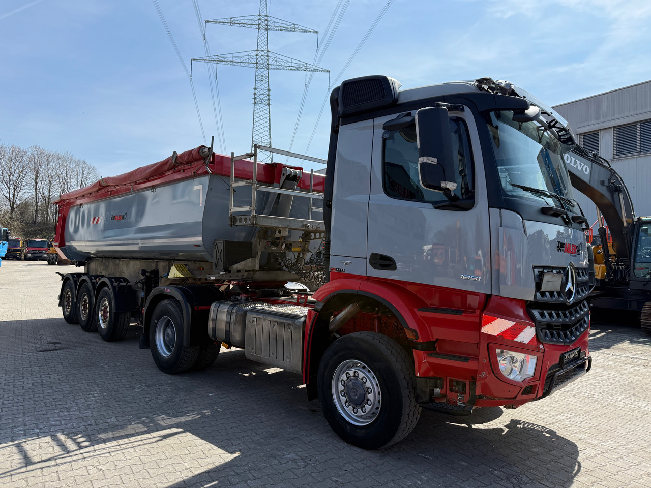 Mercedes-Benz 1851 Arocs ECHTER 4x4 mit Schmitz Kippauflieger - Istovarivač: slika 3 Mercedes-Benz 1851 Arocs ECHTER 4x4 mit Schmitz Kippauflieger - Istovarivač: slika 3