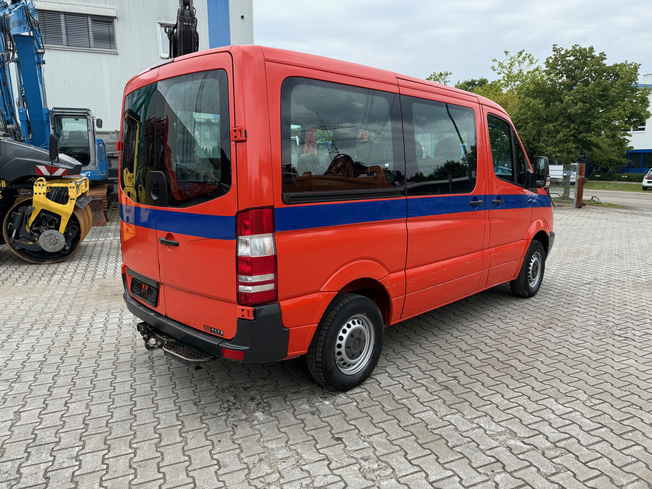 Mercedes-Benz 211 CDI Kombi AHK - Automobil: slika 4 Mercedes-Benz 211 CDI Kombi AHK - Automobil: slika 4