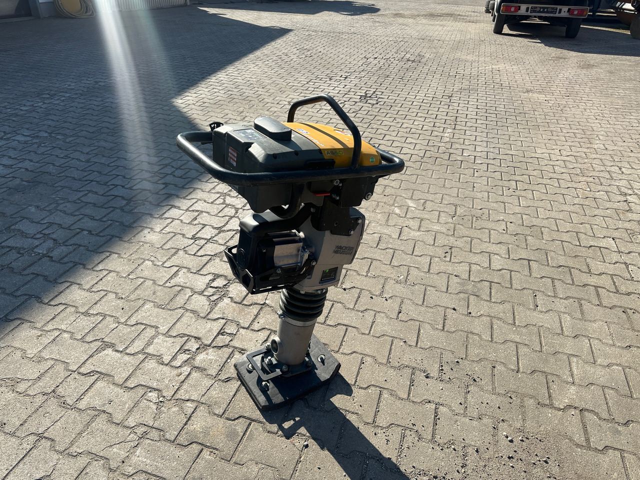 Wacker Neuson AS50E Rüttelstampfer Elektro AKKU! - Nabijač: slika 4 Wacker Neuson AS50E Rüttelstampfer Elektro AKKU! - Nabijač: slika 4