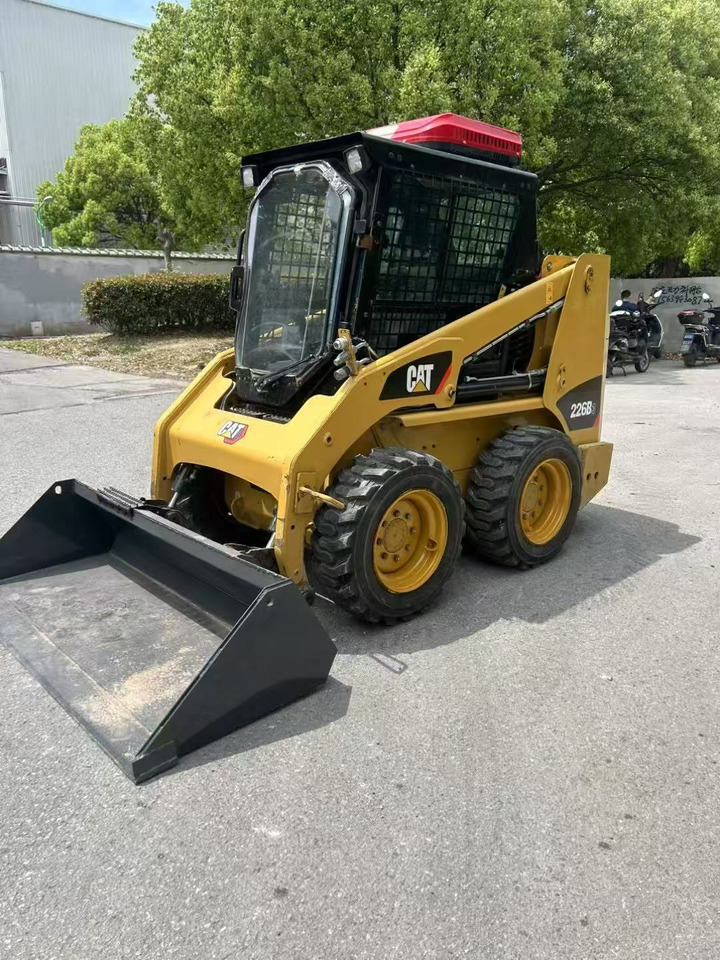 CATERPILLAR 226B - Mini utovarivač: slika 3 CATERPILLAR 226B - Mini utovarivač: slika 3