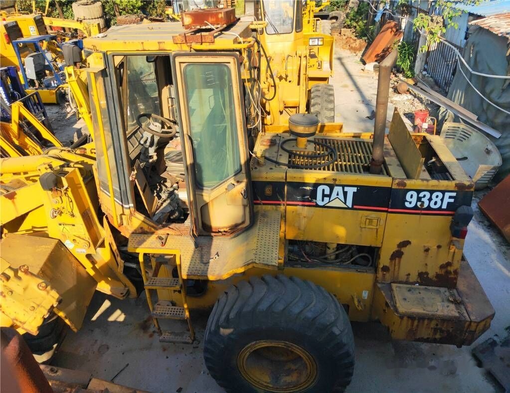 Caterpillar 938 F - Utovarivač točkaš: slika 1 Caterpillar 938 F - Utovarivač točkaš: slika 1