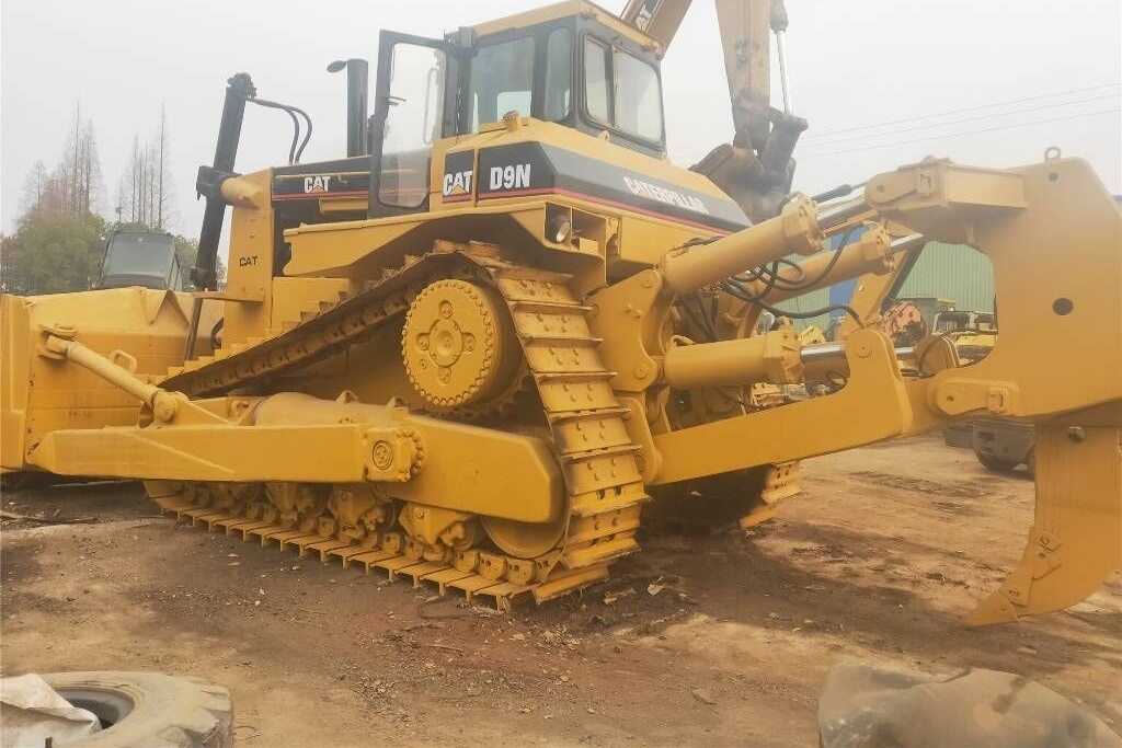 Caterpillar D 9 N - Buldožer: slika 4 Caterpillar D 9 N - Buldožer: slika 4