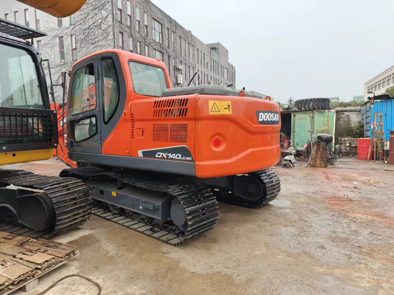 DOOSAN DX140 - Bager: slika 2 DOOSAN DX140 - Bager: slika 2
