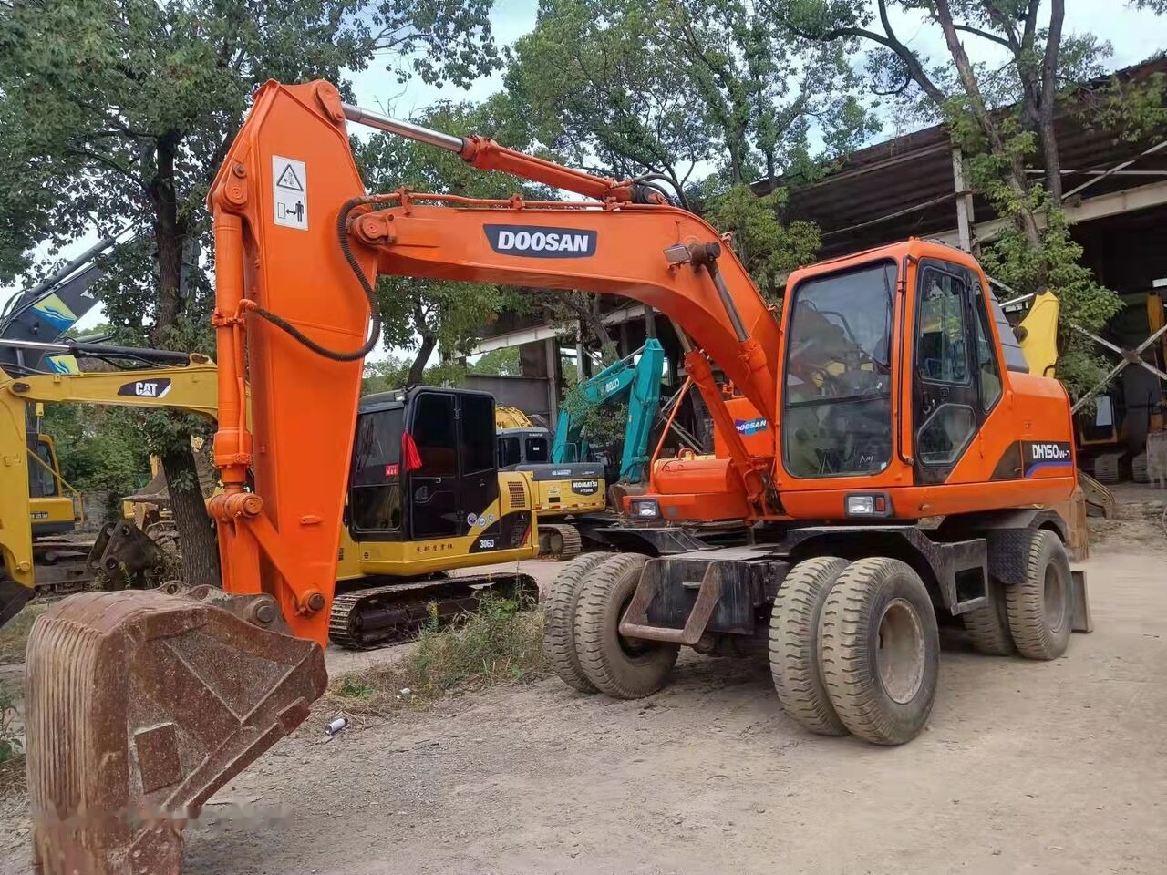 Doosan DH150W - Bager točkaš: slika 2 Doosan DH150W - Bager točkaš: slika 2
