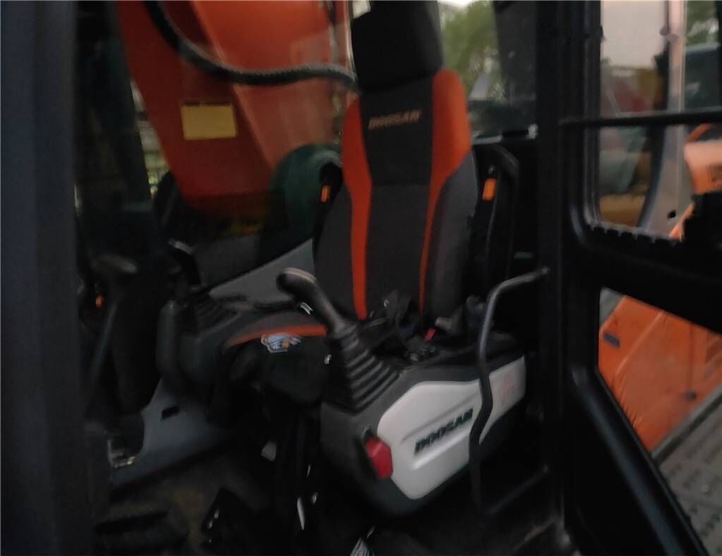 Doosan DX 530 LC-5 - Bager guseničar: slika 3 Doosan DX 530 LC-5 - Bager guseničar: slika 3