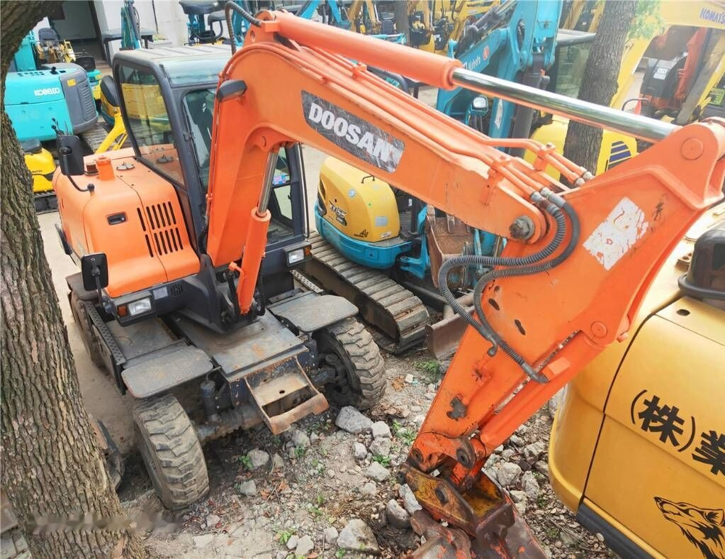Doosan DX60 W - Bager točkaš: slika 5 Doosan DX60 W - Bager točkaš: slika 5