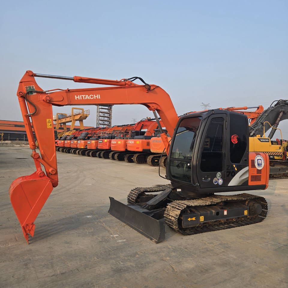 HITACHI ZX70 - Mini bager: slika 3 HITACHI ZX70 - Mini bager: slika 3