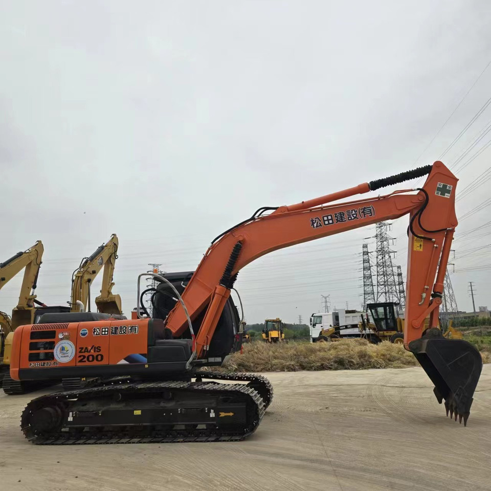 Hitachi ZX200 - Bager: slika 2 Hitachi ZX200 - Bager: slika 2
