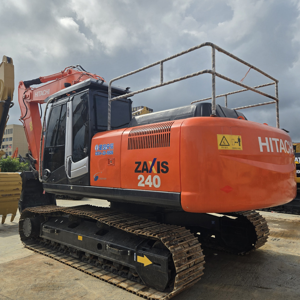 Hitachi ZX240 - Bager: slika 2 Hitachi ZX240 - Bager: slika 2