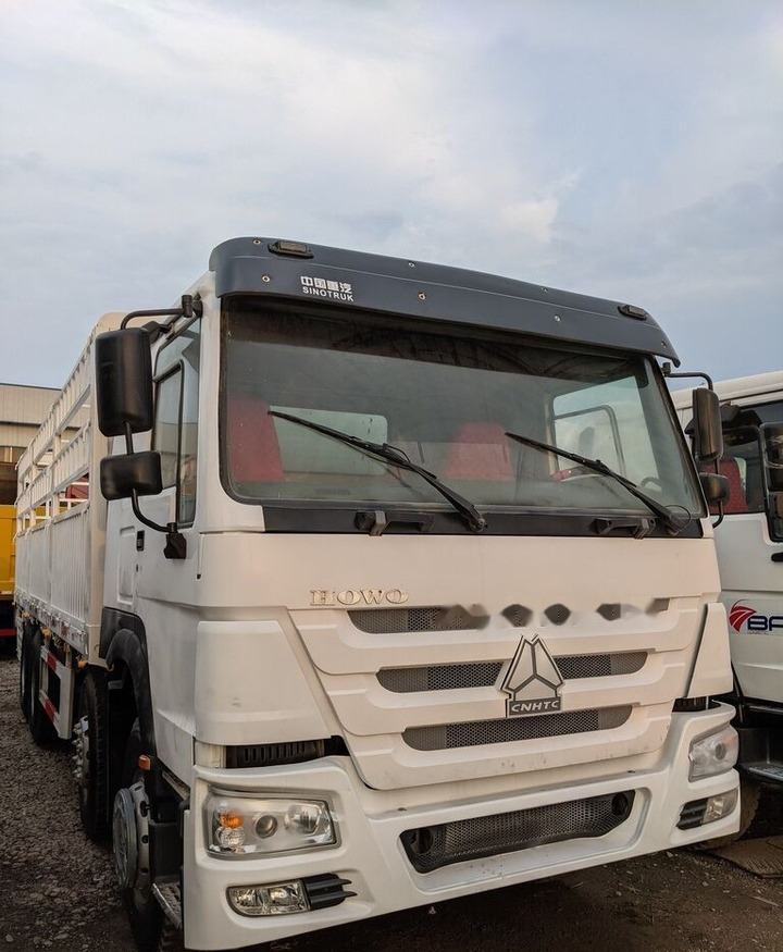 Howo 375 8x4 - Kamion sa tovarnim sandukom: slika 3 Howo 375 8x4 - Kamion sa tovarnim sandukom: slika 3