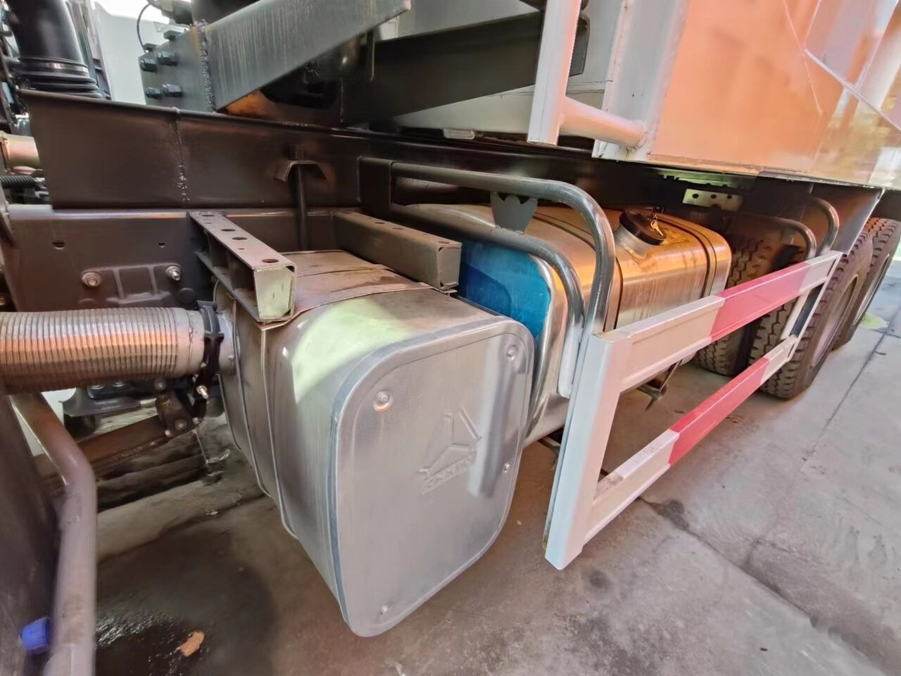 Howo New - Istovarivač: slika 5 Howo New - Istovarivač: slika 5