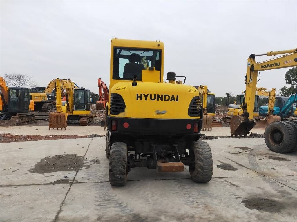 Hyundai Robex 60 W-7 - Bager točkaš: slika 2 Hyundai Robex 60 W-7 - Bager točkaš: slika 2