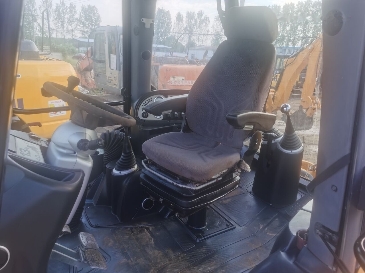 JCB 3CX - Bager utovarivač: slika 4 JCB 3CX - Bager utovarivač: slika 4