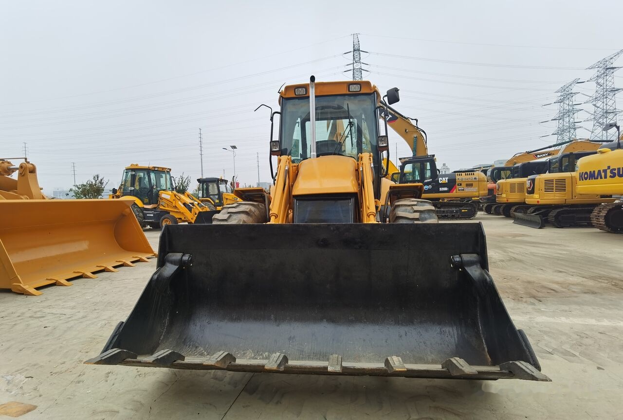 JCB 4CX - Bager utovarivač: slika 4 JCB 4CX - Bager utovarivač: slika 4