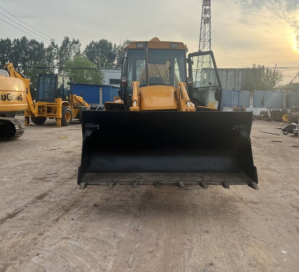 JCB 4CX - Bager utovarivač: slika 3 JCB 4CX - Bager utovarivač: slika 3