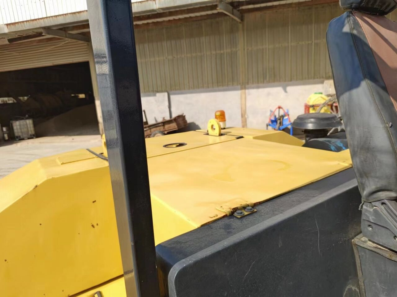 Komatsu FD150 - Dizel viljuškar: slika 3 Komatsu FD150 - Dizel viljuškar: slika 3
