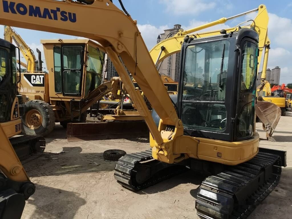 Komatsu PC35MR - Mini bager: slika 2 Komatsu PC35MR - Mini bager: slika 2