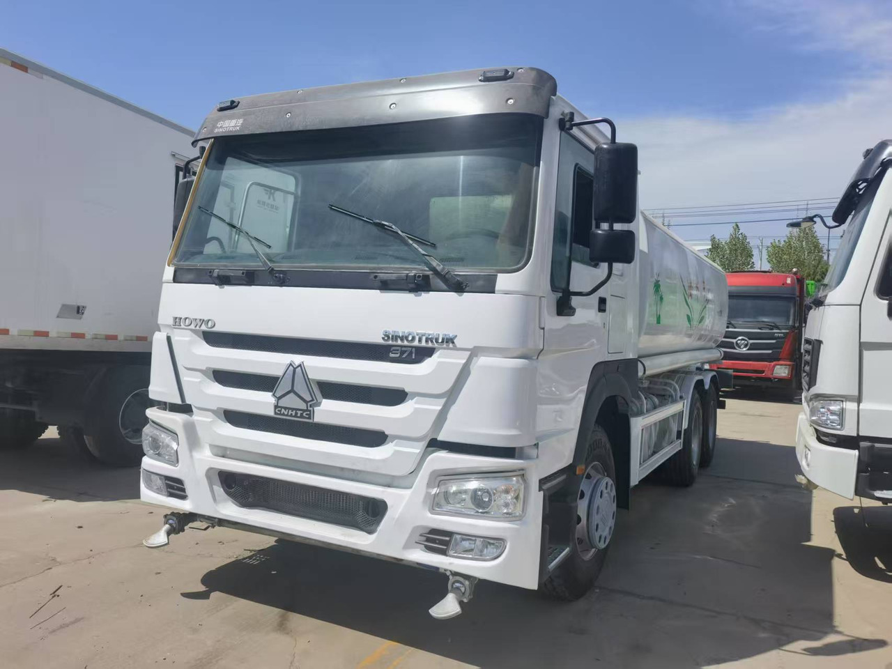 Sinotruk HOWO 371 6*4 Sprinkler truck - Korisno/ Posebno vozilo: slika 4 Sinotruk HOWO 371 6*4 Sprinkler truck - Korisno/ Posebno vozilo: slika 4