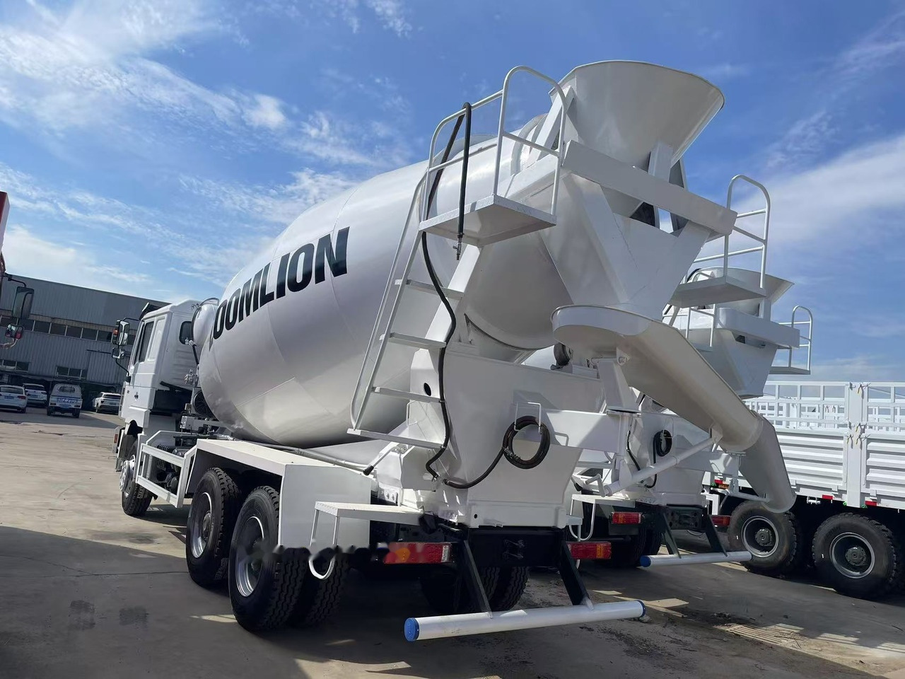 Shacman F3000 Concrete mixer truck - Mikser za beton: slika 3 Shacman F3000 Concrete mixer truck - Mikser za beton: slika 3