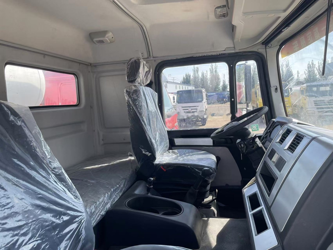 Shacman F3000 Concrete mixer truck - Mikser za beton: slika 2 Shacman F3000 Concrete mixer truck - Mikser za beton: slika 2