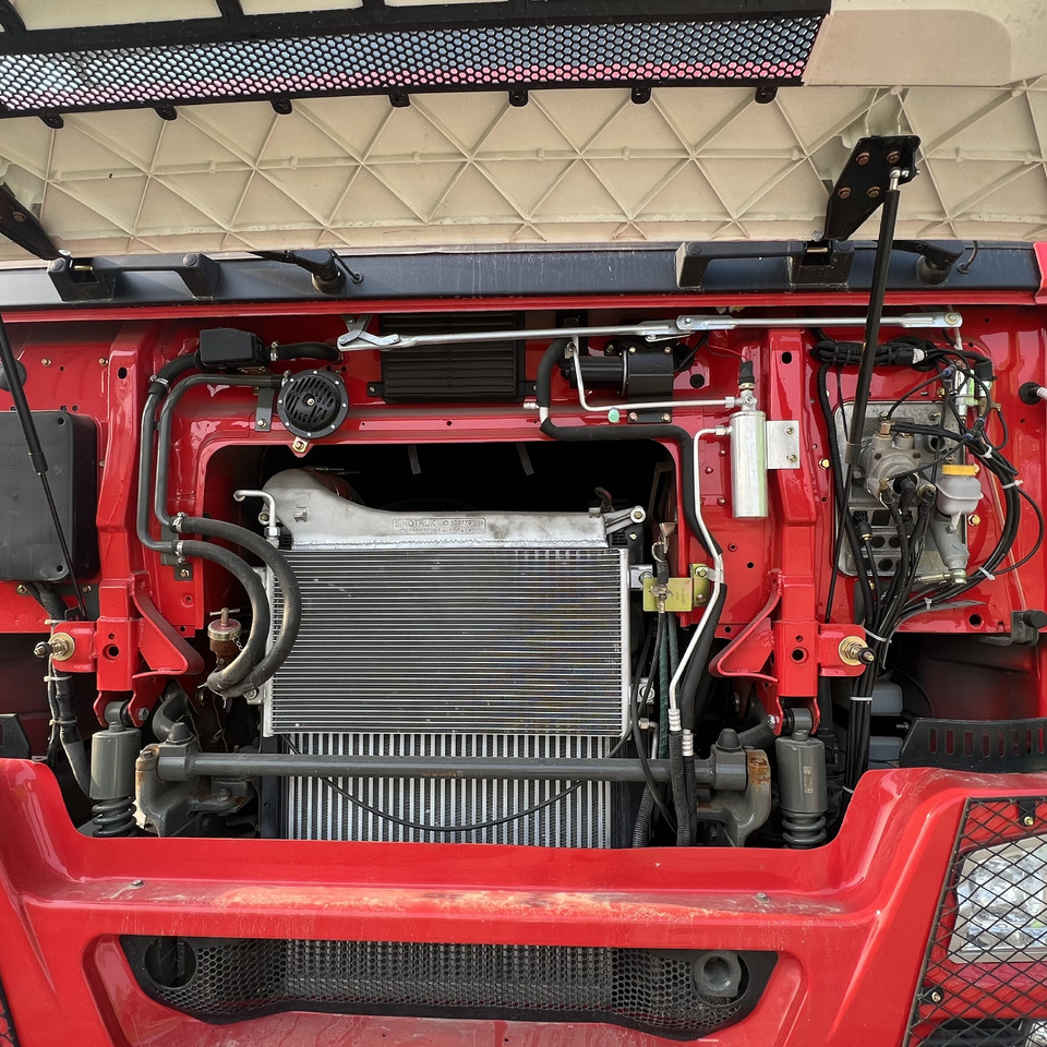 Istovarivač Sinotruk HOWO 371 6*4 Dump truck: slika 7