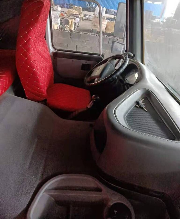 Sinotruk HOWO 375 6*4 Dump truck - Kamion sa zatvorenim sandukom: slika 3 Sinotruk HOWO 375 6*4 Dump truck - Kamion sa zatvorenim sandukom: slika 3