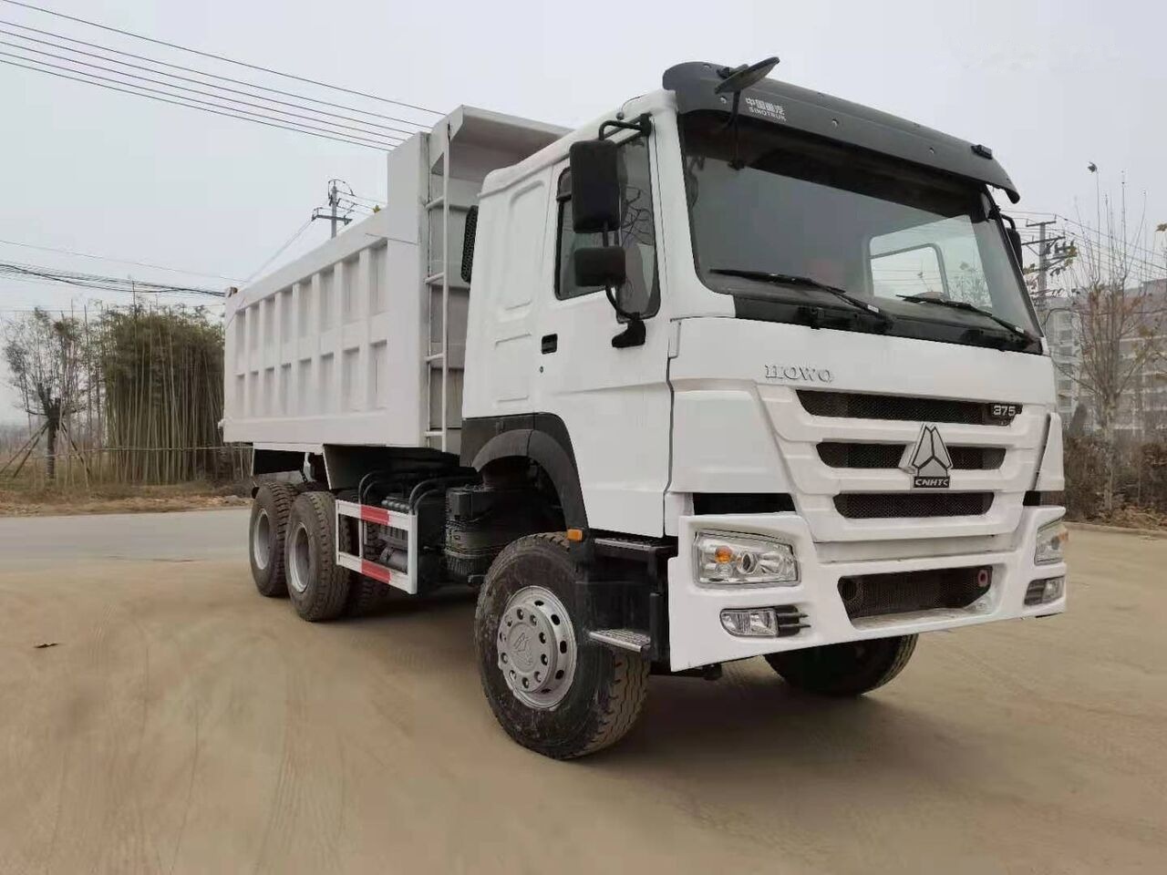Sinotruk HOWO 6*4 Dump truck - Istovarivač: slika 1 Sinotruk HOWO 6*4 Dump truck - Istovarivač: slika 1