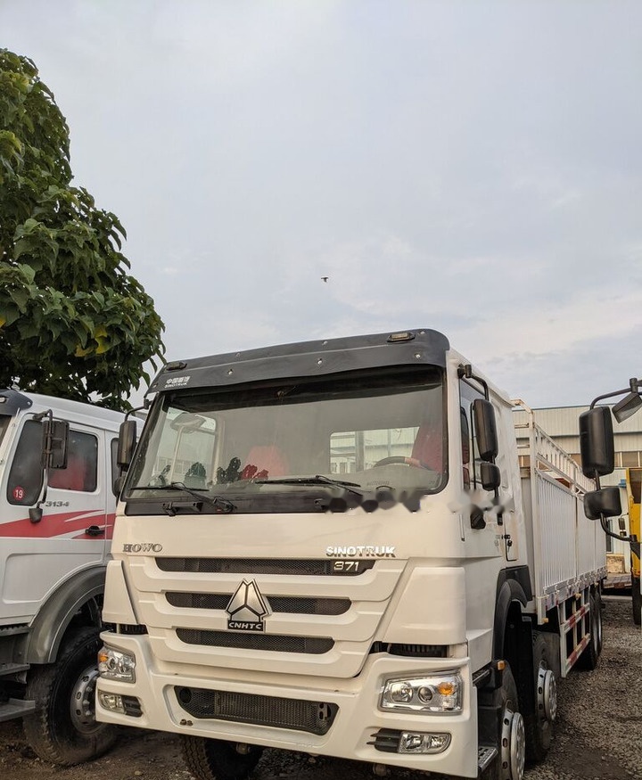 Sinotruk HOWO 8*4 Fence Truck - Kamion sa tovarnim sandukom: slika 2 Sinotruk HOWO 8*4 Fence Truck - Kamion sa tovarnim sandukom: slika 2