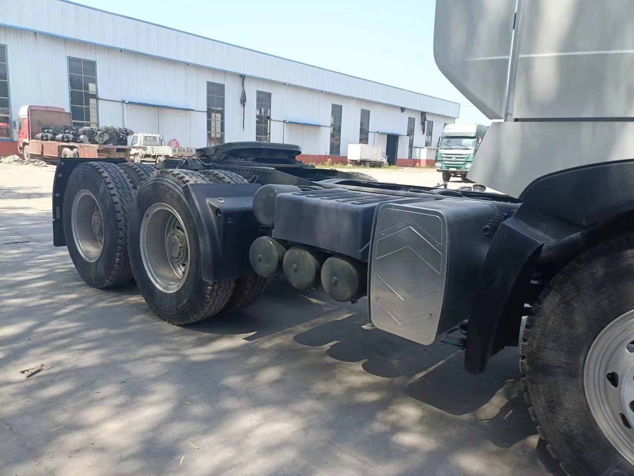 Sinotruk HOWO A7 tractor - Mini kiper: slika 5 Sinotruk HOWO A7 tractor - Mini kiper: slika 5
